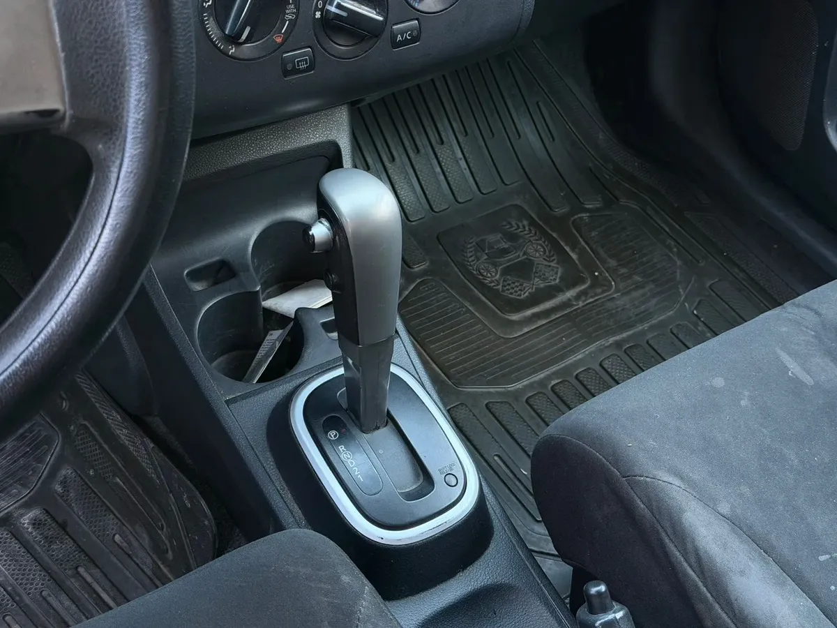 Nissan Tiida 2013 1.8 Sense Sedan At