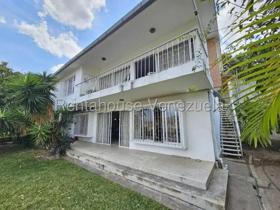 Tg Casa En Venta En Prados Del Este, En Calle Cerrada, Con Vista Al Ávila Desde La Terraza, Tiene Pozo De Agua 25-18873 Ys 
