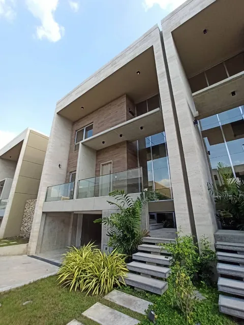 Townhouse En Venta En Cumbres De Guataparo 