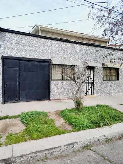 ¡2 Casas En 1 Propiedad! Oportunidad En Santiago!