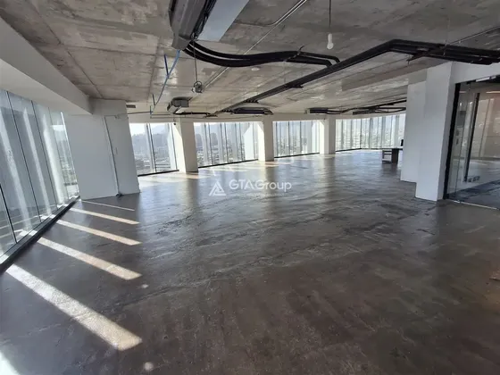 Arriendo Oficina 127 M2. Exclusivo Edificio Vitacura