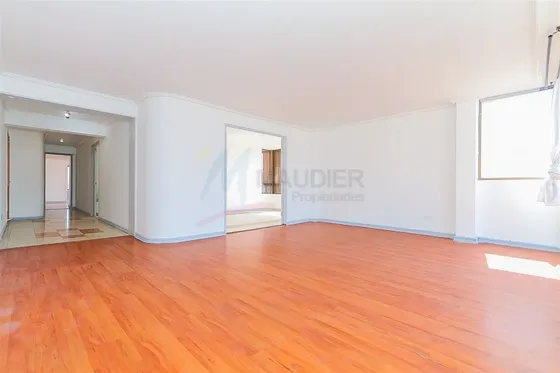 Departamento En Arriendo De 3 Dorm. En Las Condes
