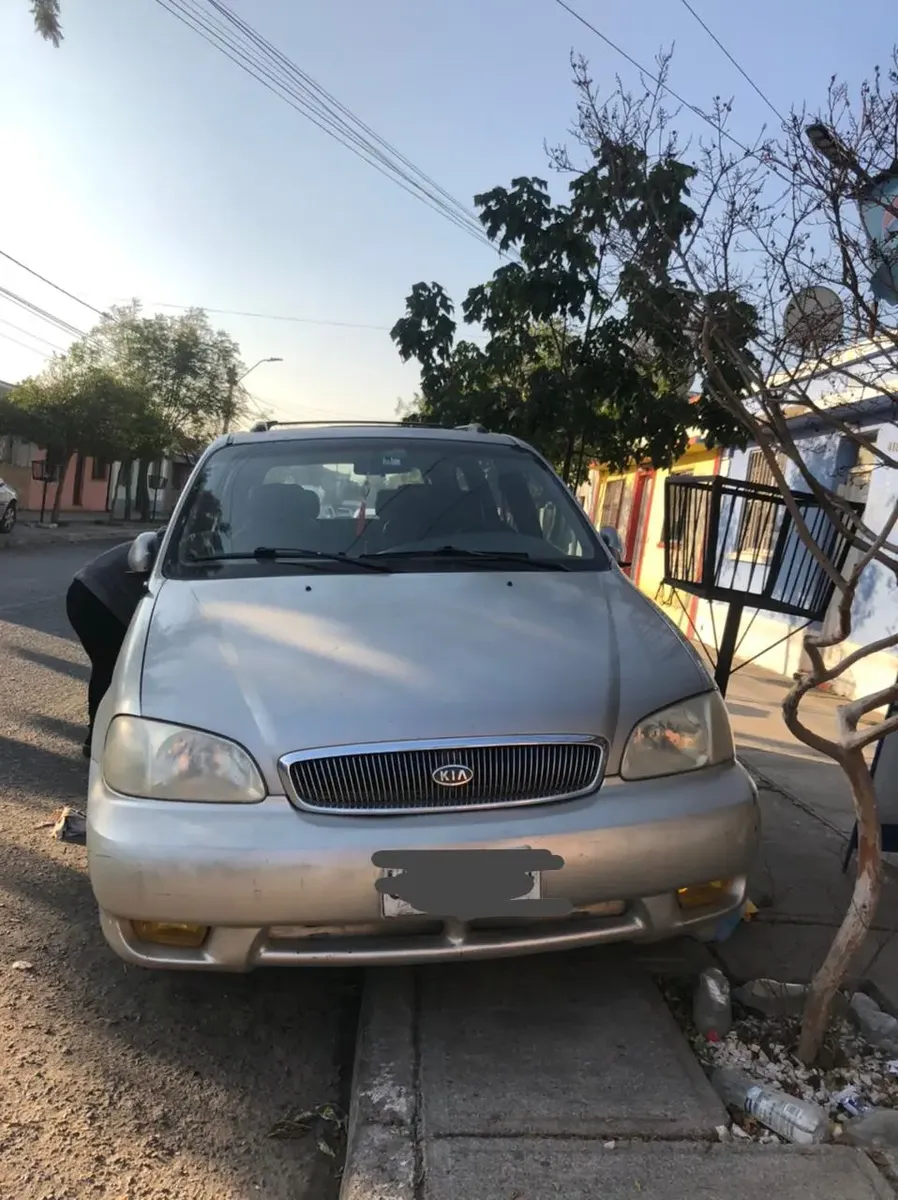 Kia Carnival Ls At A/C
