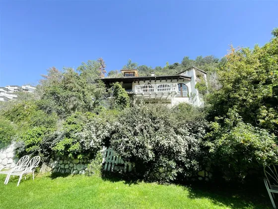 Casa En Venta De 4 Dorm. En Lo Barnechea
