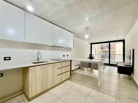Departamento En Venta De 2 Dorm. En Providencia