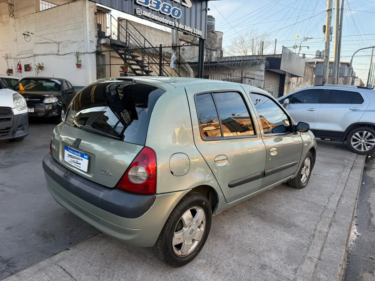 Renault Clio 1.6 Privilege5168074005584486412