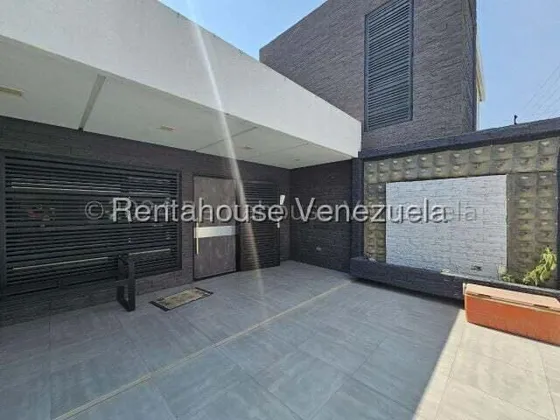 Valeria Chong Casa Venta Cabudare Lara La Hacienda Económico Residencial Economico Código Inmobiliaria Rent-a-house 25-23859
