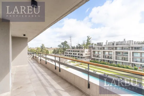 Campus Vista Venta Cuatro Ambientes  Con Terraza