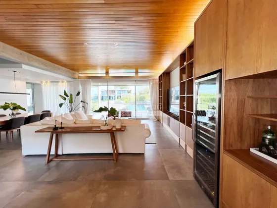 Moderna Casa En Venta A La Laguna - Virazón Nordelta