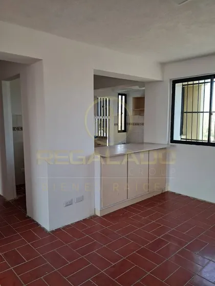 Av-1826 Zona Este Apartamento Edificio Mirador Del Lago Avenida 5 De Julio