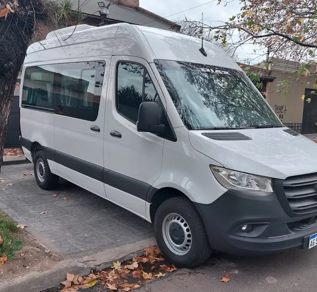 Alquiler De Combi Con Chofer - Viajes Y Traslados Grupales