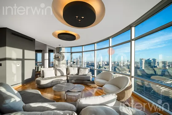 Duplex - 7 Ambientes Con 3 Cocheras - Pto. Madero - Venta