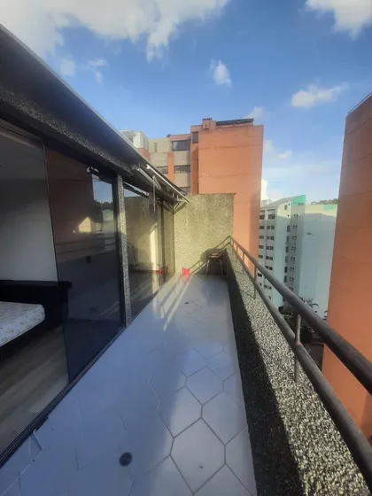 Alquiler De Penthouse En Las Esmeraldas 