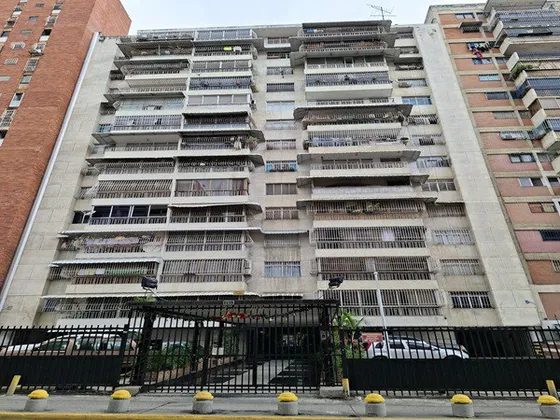 Alquiler De Apartamento 68m2, Urb. Los Ruices 2h/1b Ov