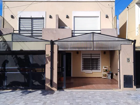 Oportunidad, Enorme Ph, Tipo Duplex, En Villa Tesei, A 5 Cuadras De Au. Oeste. Hurlingham. Impecable!