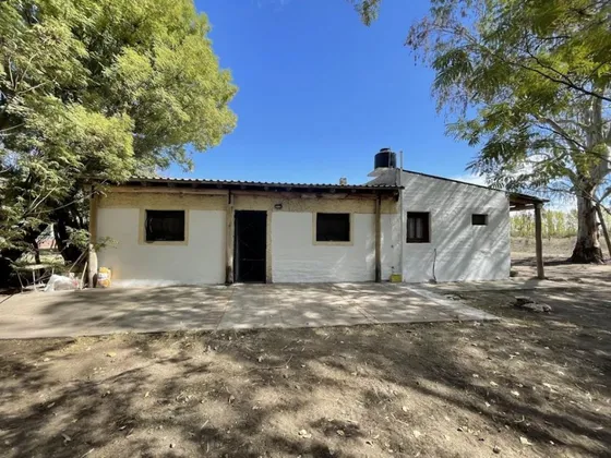 Complejo De Viviendas En Venta - 2 Casas - 2.335mts2 - San Rafael 