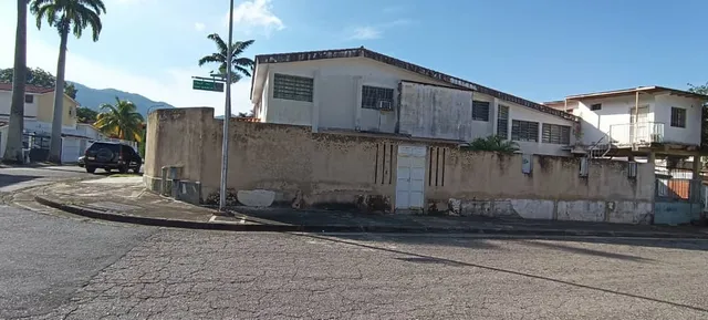 Casa De 2 Plantas Para Remodelar En Venta Urb Trigal Centro Calle Cerrada Vm 