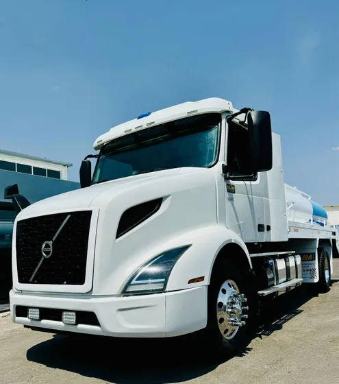 Pipa De Agua 10,000 Litros Camion Rabon Volvo Vnr 2019