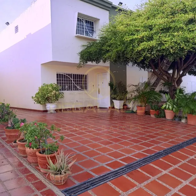 Cv-1644 Zona Norte Townhouse Urbanización La Picola Villa Cerrada