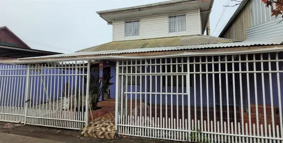 Casa 4 Dormitorios 2 Baños Excelente Ubicación En Teno