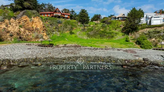 Exclusiva Parcela Frente Al Mar Con Playa Privada ...