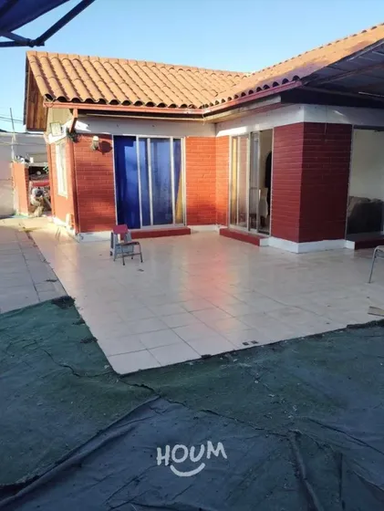 Casa En Venta, Amplio Terreno