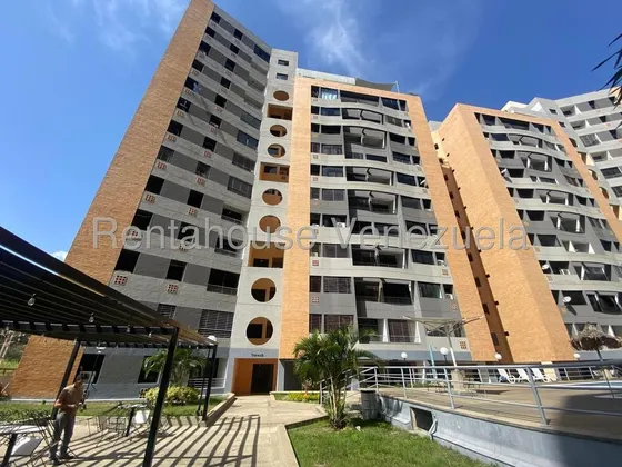 Descubre Este Espectacular Apartamento De 85 M² En Tazajal, Ideal Para Quienes Buscan Comodidad Y Seguridad. El Apartamento Cuenta Con: 3 Habitaciones Acogedoras. 2 Baños Sala Y Comedor Amplios. 