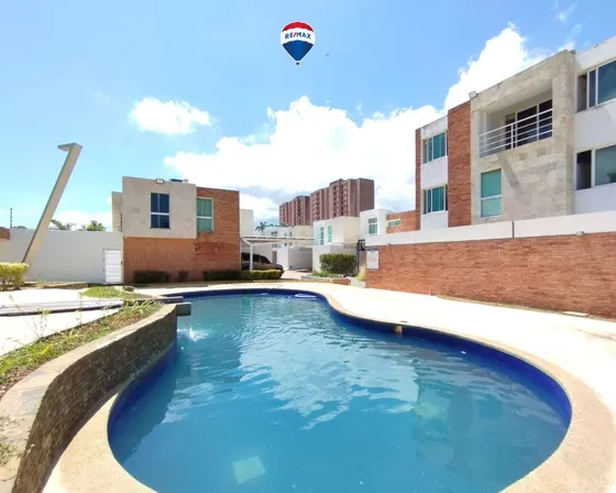 Re/max 2mil Vende, Townhouse, Conjunto Residencial Vista Del Mar, Mariño, Isla De Margarita.