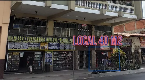 Local En Área Comercial