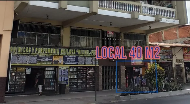 Local En Área Comercial