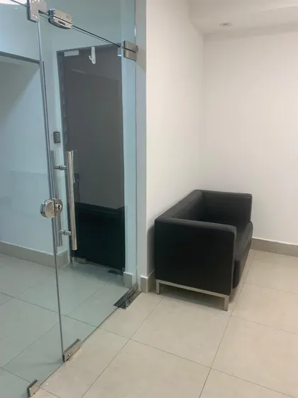 Alquiler Locales Comerciales Ubicados En La Avenida Sarasota, Bella Vista, Santo Domingo