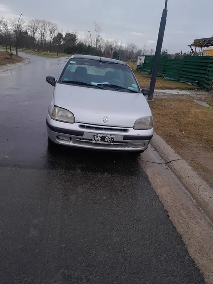 Renault Clio 1.6 Rn Aa