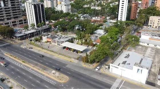 Fp 243257   Centro Comercial En Avenida Bolívar Norte Valencia