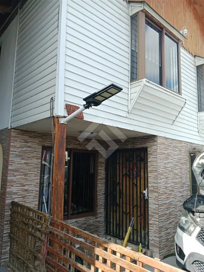 Casa En Venta De 3 Dorm. En La Florida
