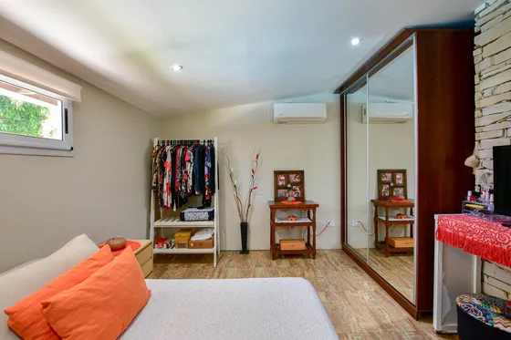 Casa En Ensenada - 4 Dormitorios, Jardín Y Pileta - Moreno Esq. Don Bosco