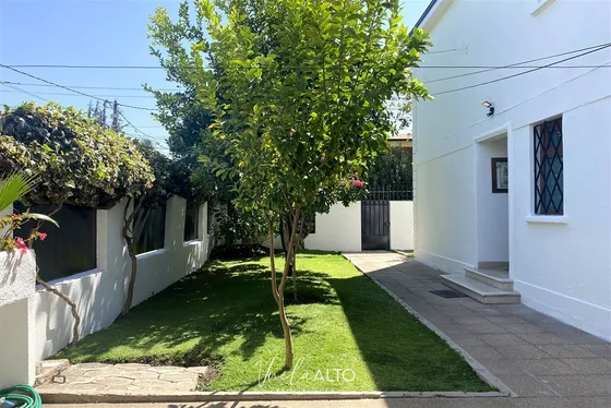 Casa En Arriendo En Ñuñoa / Pasaje Abierto