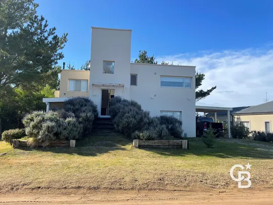 Casa En Venta 4 Dormitorios En Costa Esmeralda - Residencial I