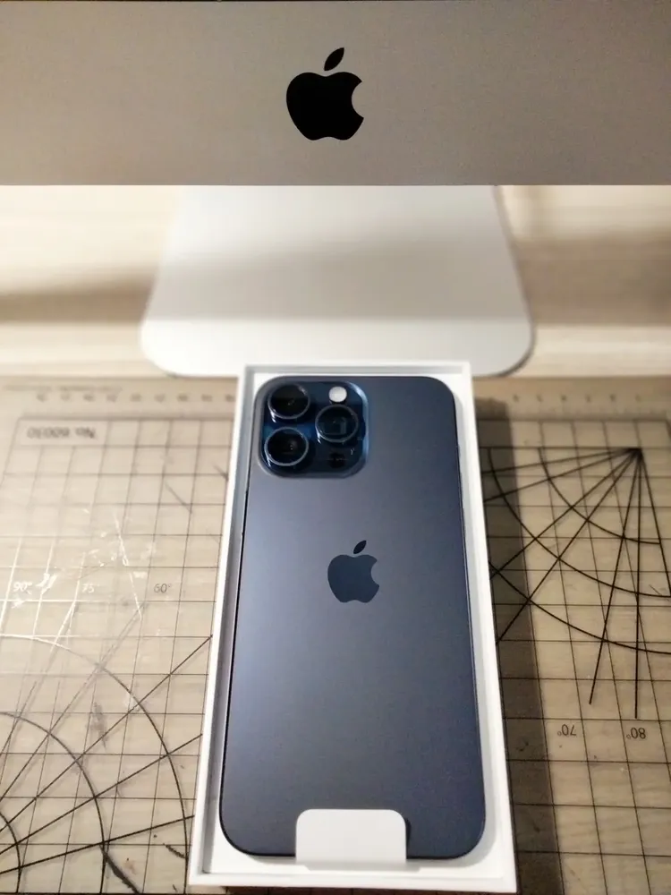 Apple iPhone 15 Pro Max (256 GB) - Titânio Preto | Frete grátis