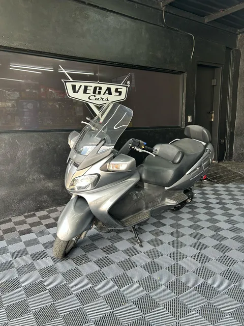 Suzuki Burgman Excutive 650