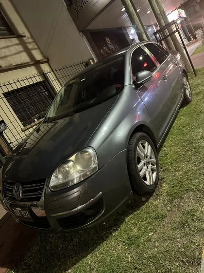 Volkswagen Vento 2.5 Luxury 170cv