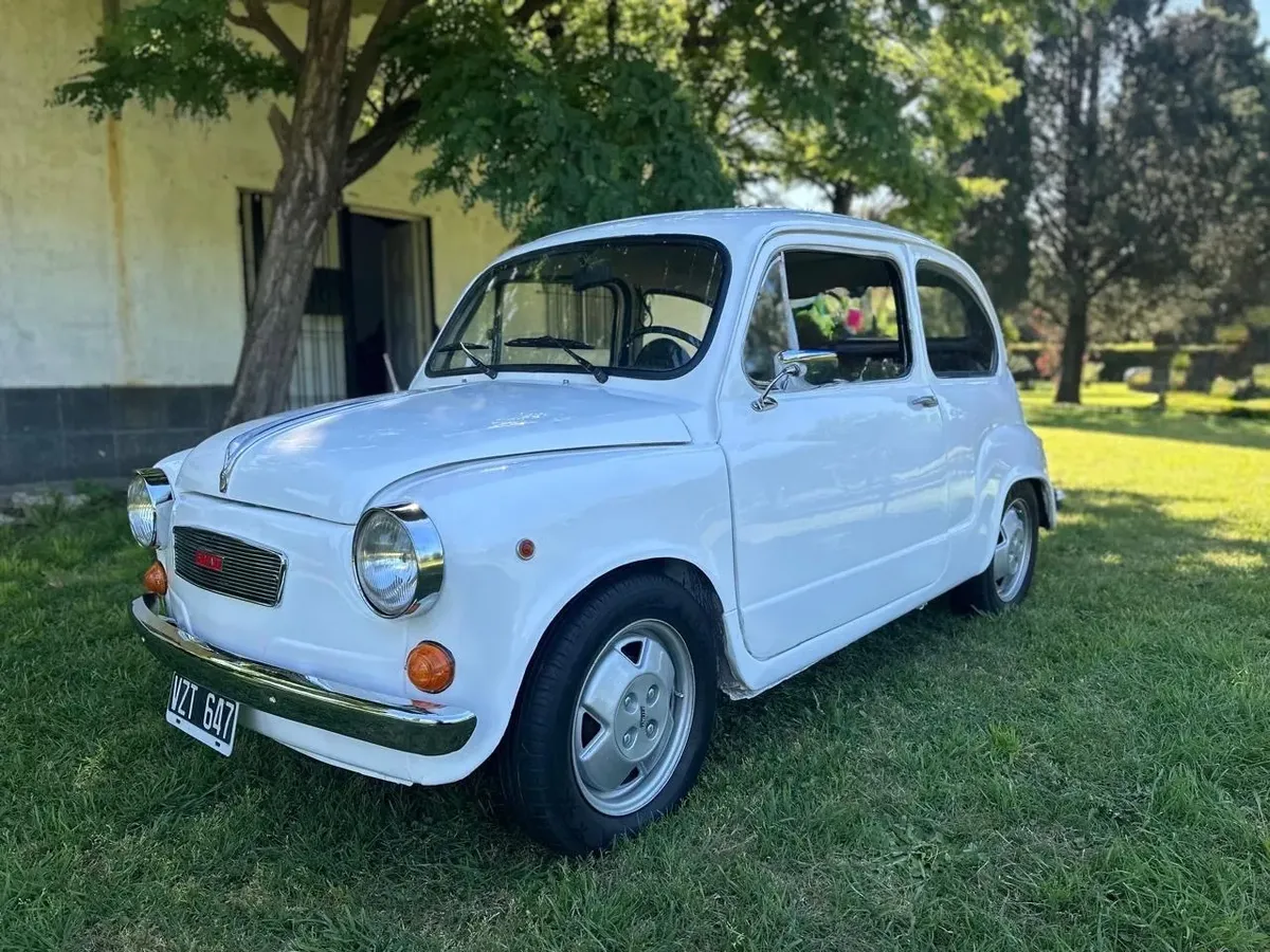 Fiat 600 0.6542242271942430727