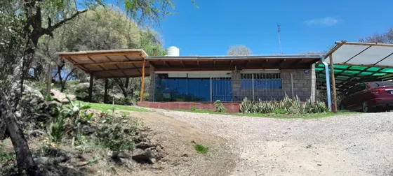 Aqui Venta Casa Agua De Oro, B° El Rosal 1700m2 Lugar Unico!