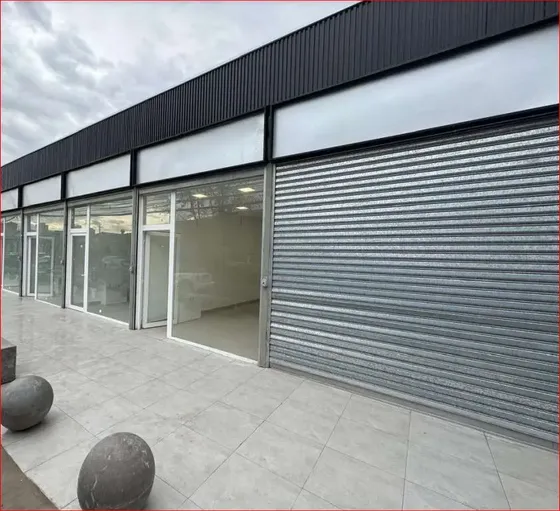 Arrienda Locales San Miguel De 24 A 65 M2 Uf 0,8/m2