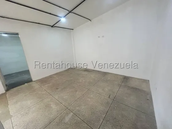 Casa Comercial Alquiler En La Trinidad / 25-21193  Hairol Gutierrez 