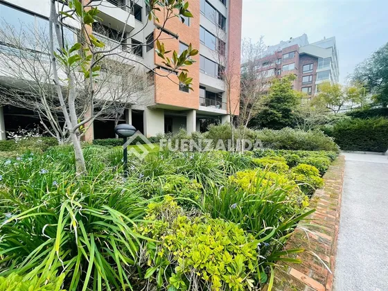 Departamento En Venta De 4 Dorm. En Las Condes