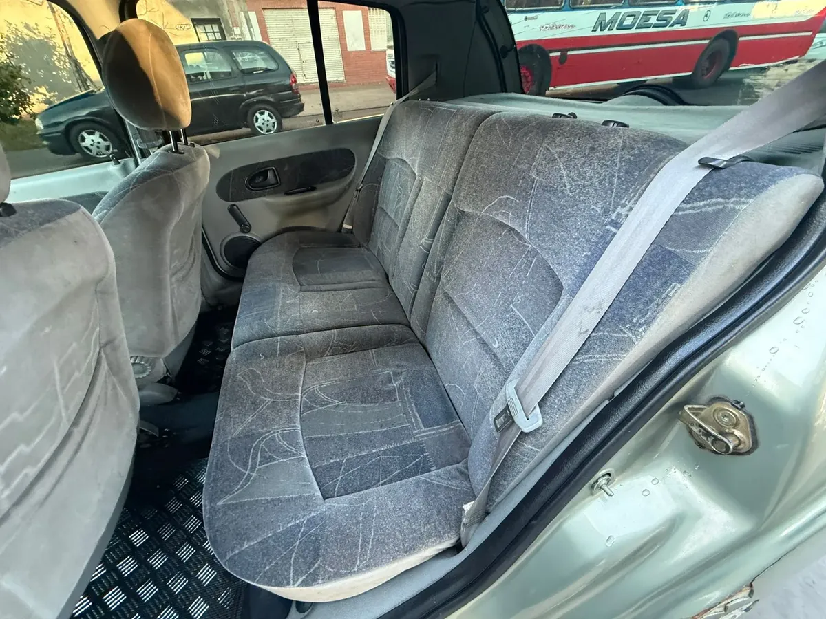 Renault Clio 1.6 Privilege5168074005584486418