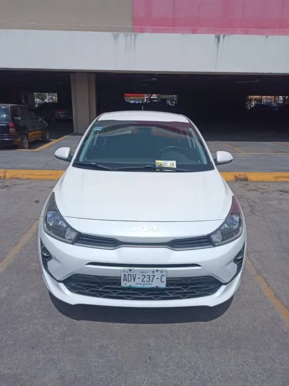 Kia Rio 1.6 L Sedan At