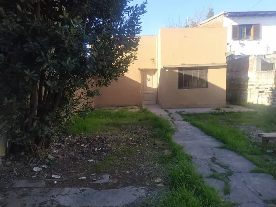 Casa Con Amplio Terreno
