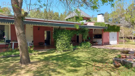 Venta Casa Con Pileta Tipo Chacra En Club De Campo  Haras El Malacate