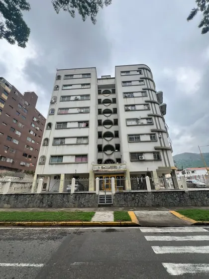 Cr Vende Apto Res Colonial, Urb Trigal Norte